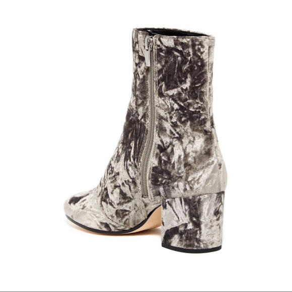 Via Spiga Fletcher Velvet Block Heel Booties Grey - Picture 2 of 4